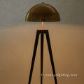 Trépied postmoderne en métal lampe de position de dose lampe debout chambre